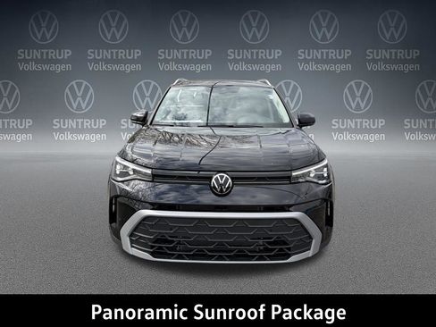 New 2026 Volkswagen Taos SE FWD image 9