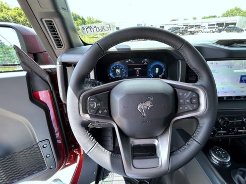 New 2026 Ford Bronco Badlands w/ Sasquatch Package AWD/4WD image 10