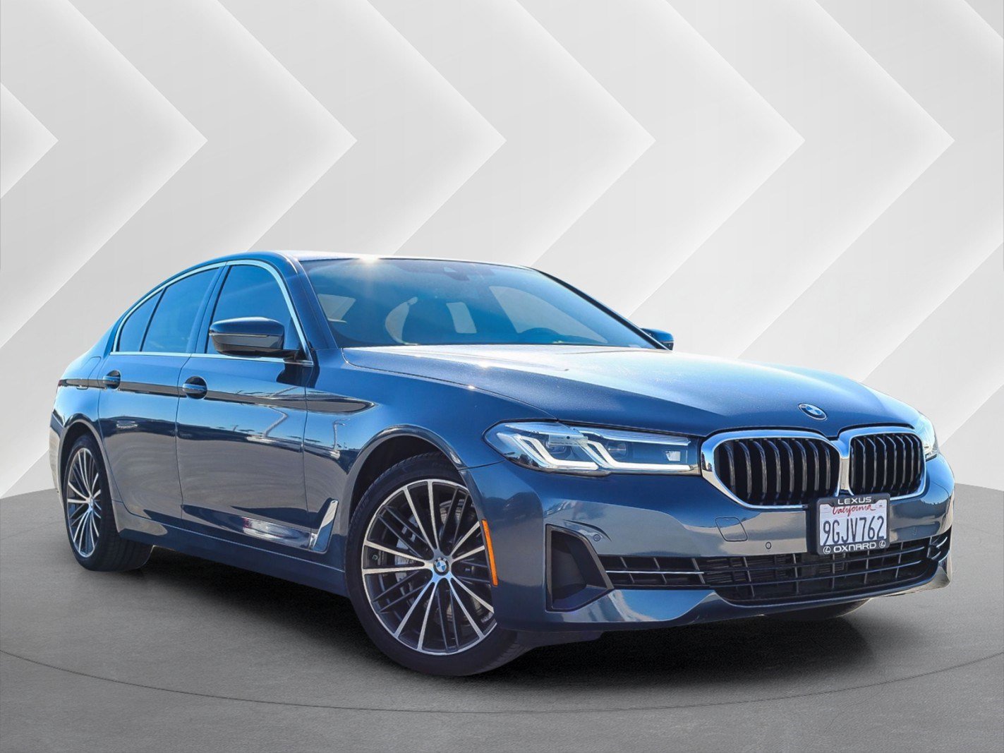 Used 2023 BMW 540i w/ Premium Package RWD image 1