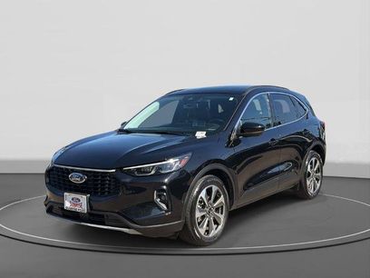 Certified 2023 Ford Escape Platinum w/ Premium Technology Package