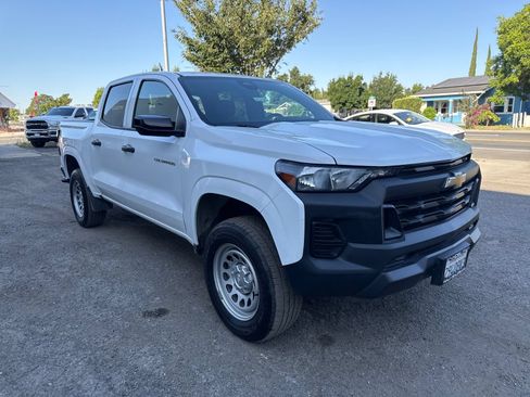 Used 2023 Chevrolet Colorado W/T w/ Advanced Trailering Package AWD/4WD image 7