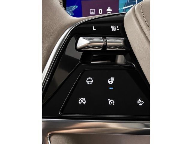 Used 2025 Cadillac Escalade Sport Platinum w/ LPO, Floor Liner Package AWD/4WD image 40