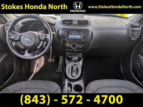 Used 2017 Kia Soul + image 15