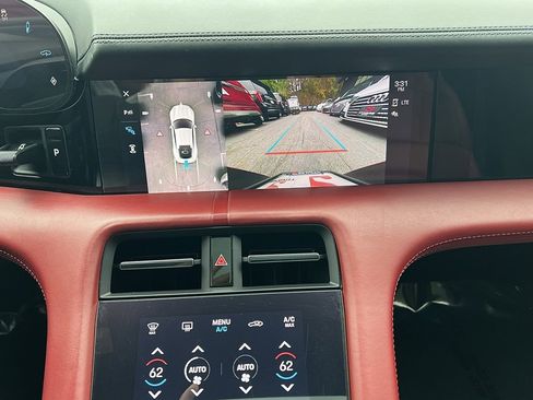 Used 2020 Porsche Taycan Turbo image 41