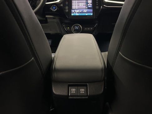 Used 2020 Toyota Prius Prime XLE image 29