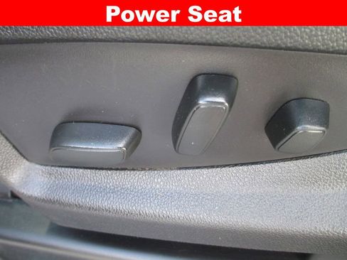 Used 2018 GMC Sierra 1500 SLE w/ SLE Value Package image 25