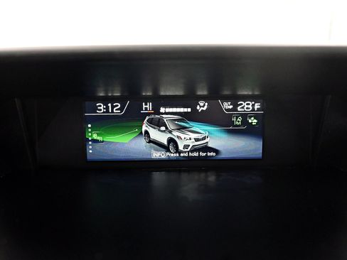 Used 2020 Subaru Forester Premium image 11