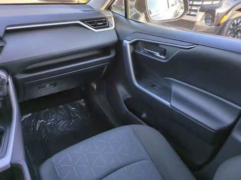 Used 2024 Toyota RAV4 XLE FWD image 15