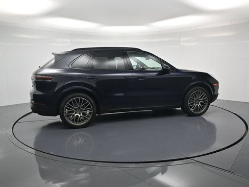 Used 2022 Porsche Cayenne Platinum Edition AWD/4WD image 40
