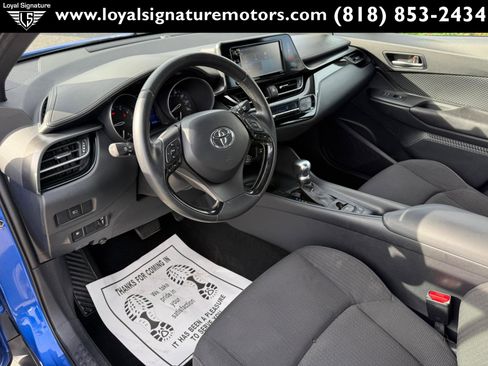 Used 2018 Toyota C-HR XLE image 14