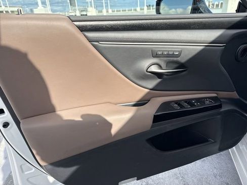 Certified 2023 Lexus ES 350 w/ Premium Package FWD image 13