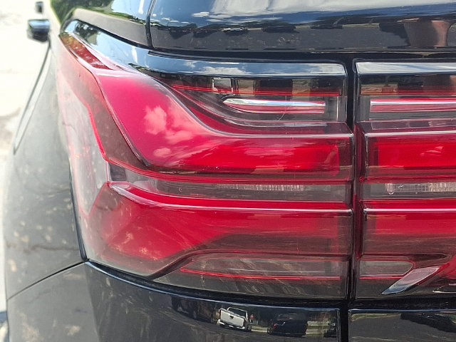 Used 2023 Chevrolet Traverse RS AWD/4WD image 10