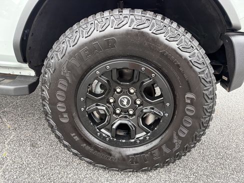Used 2022 Ford Bronco Wildtrak AWD/4WD image 13