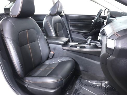 Used 2022 Nissan Altima 2.5 SR w/ Midnight Edition Package image 38