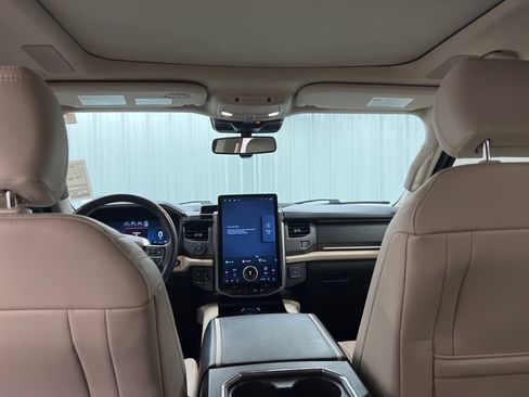 Used 2024 Ford Expedition Max Platinum image 15