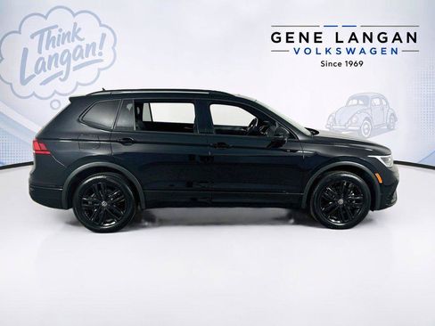 Certified 2022 Volkswagen Tiguan SE R-Line AWD/4WD image 4