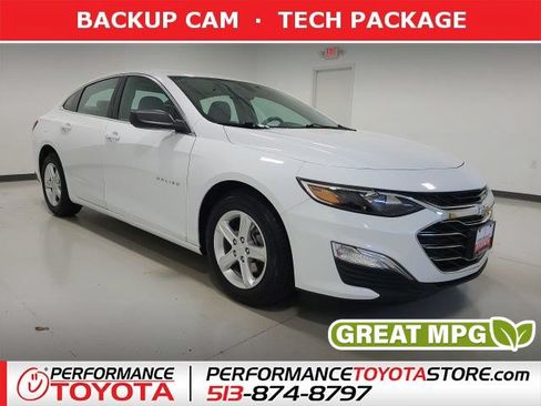Used 2022 Chevrolet Malibu LS FWD image 1