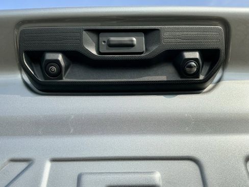 Used 2025 Chevrolet Silverado 1500 LTZ image 15