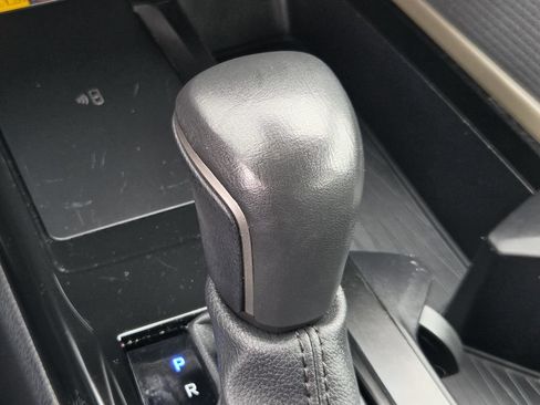 Used 2025 Toyota Camry SE FWD image 21