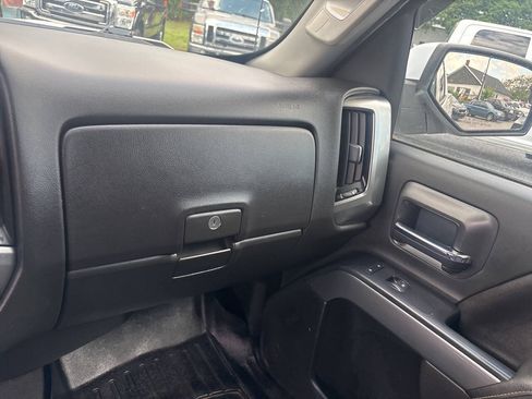 Used 2019 Chevrolet Silverado 1500 LT AWD/4WD image 20