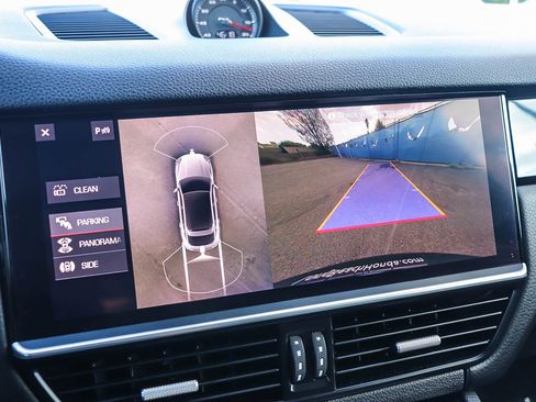 Used 2021 Porsche Cayenne Coupe image 26