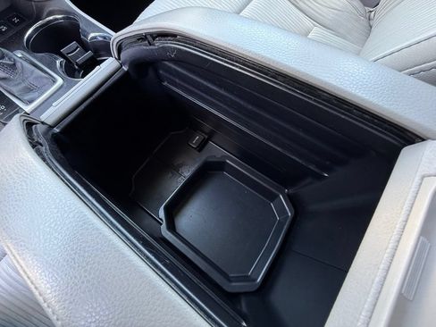 Used 2018 Toyota Highlander Plus w/ Preferred Accessory Package AWD/4WD image 32