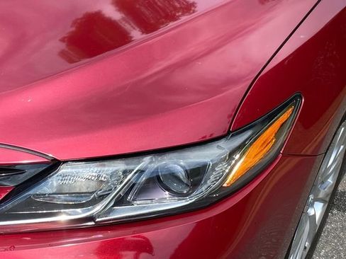 Used 2020 Toyota Camry LE FWD image 5