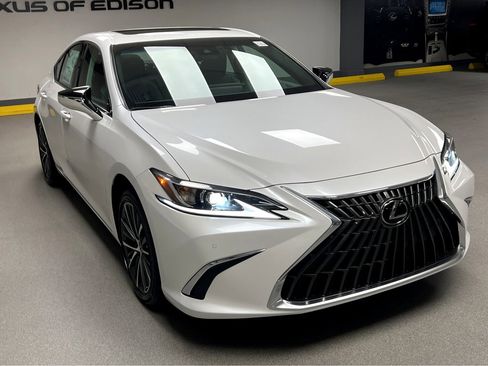New 2025 Lexus ES 350 350 image 1