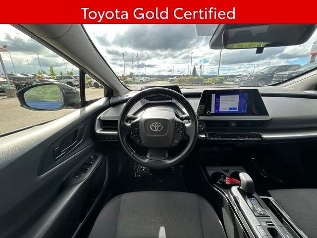 Used 2023 Toyota Prius LE FWD image 3
