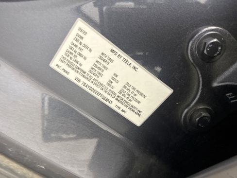 Used 2023 Tesla Model Y Long Range AWD/4WD image 7
