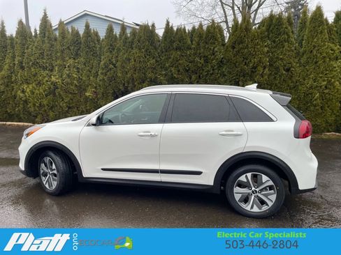 Used 2022 Kia Niro EX image 6