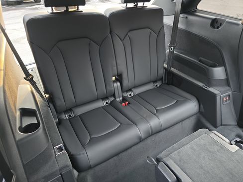 New 2026 Audi Q7 3.0T Premium Plus AWD/4WD image 12