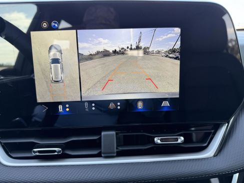 New 2026 Chevrolet Equinox LT w/ Convenience Package II FWD image 15