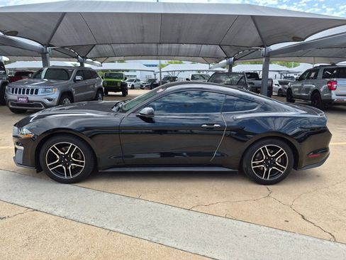 Used 2019 Ford Mustang Premium RWD image 8