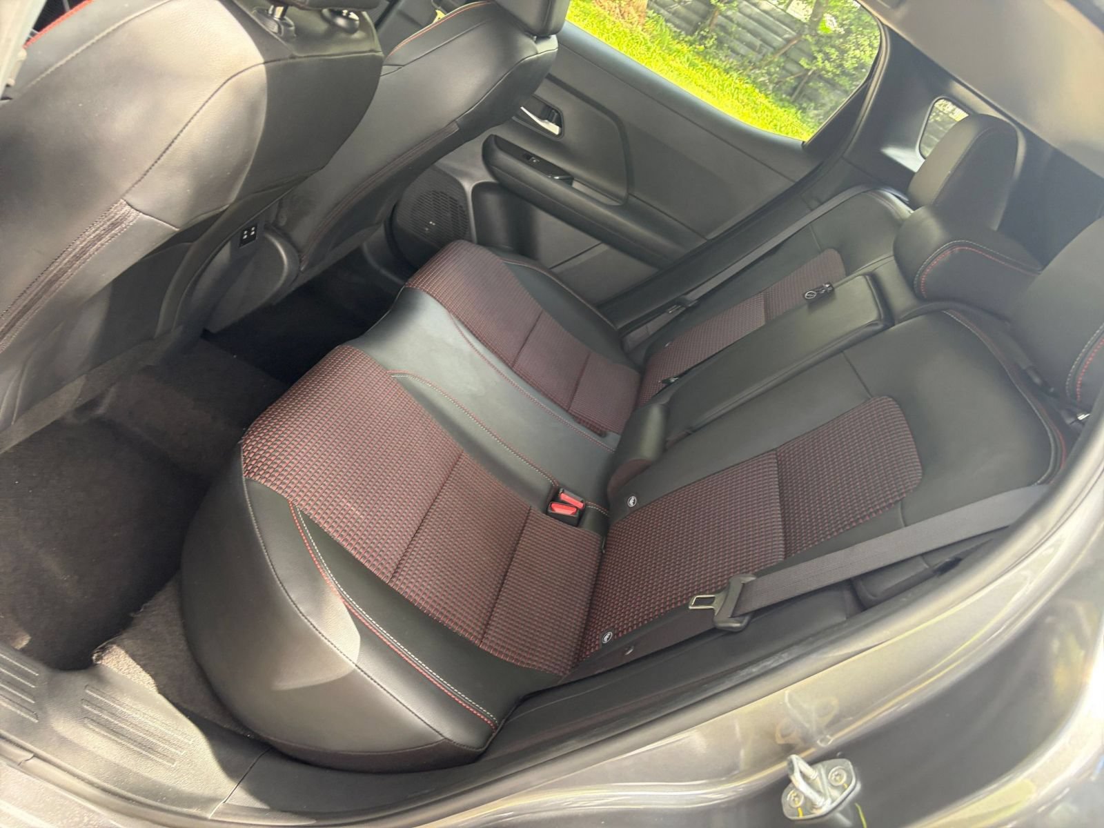 Used 2026 Nissan Kicks SR FWD image 37