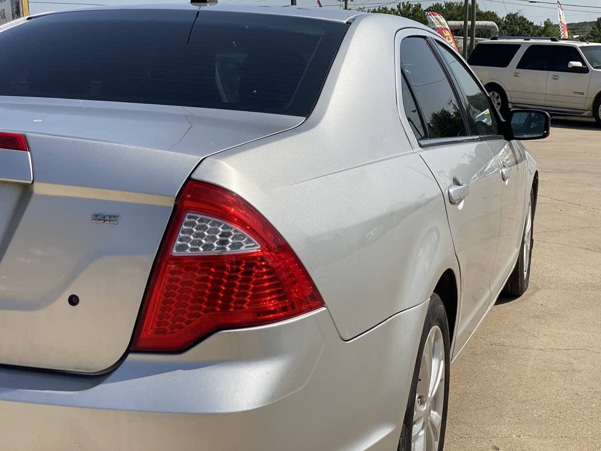 Used 2012 Ford Fusion SE FWD image 8