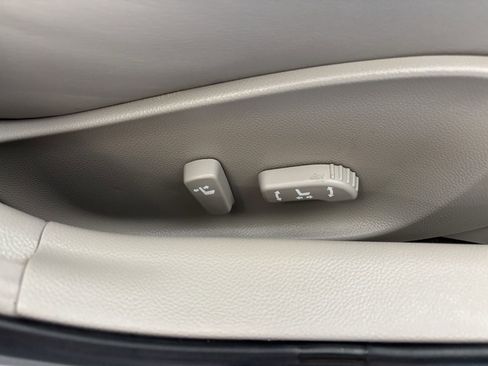 Used 2009 INFINITI G37 Journey w/ Premium Pkg image 22