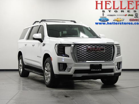 Used 2021 GMC Yukon XL Denali image 1