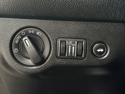 Used 2019 Dodge Challenger R/T Scat Pack RWD image 21