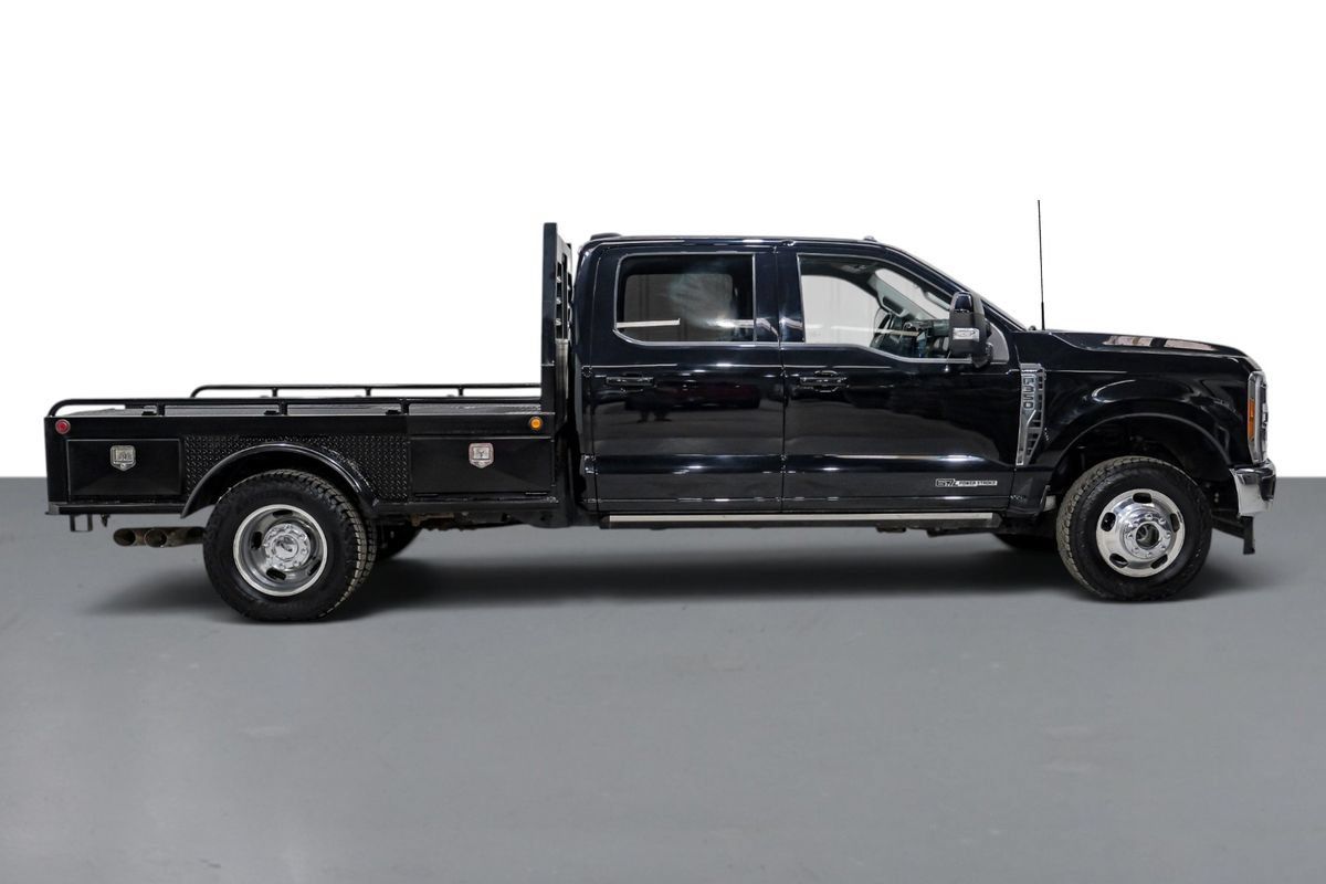Used 2023 Ford F350 Lariat w/ FX4 Off-Road Package AWD/4WD image 5