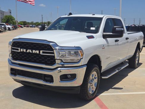Used 2024 RAM 2500 Big Horn AWD/4WD image 7