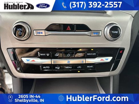 Used 2024 Ford Explorer XLT w/ Equipment Group 202A AWD/4WD image 19