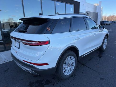 New 2026 Lincoln Corsair Premiere image 3