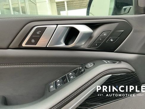 Used 2024 BMW X5 xDrive40i w/ Executive Package AWD/4WD image 25