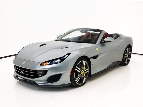 Certified 2019 Ferrari Portofino RWD image 6