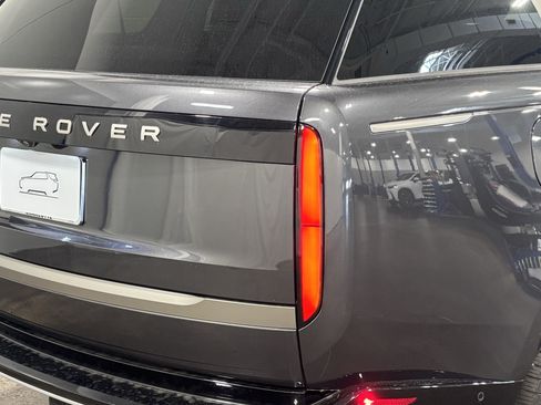 New 2026 Land Rover Range Rover Long Wheelbase SE AWD/4WD image 18