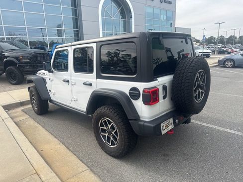 Used 2024 Jeep Wrangler Rubicon image 11