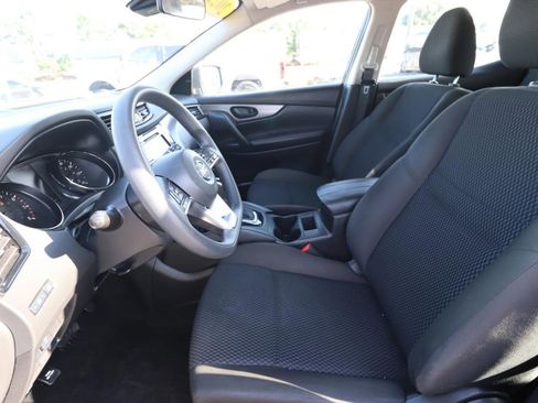 Used 2022 Nissan Rogue Sport S FWD image 2