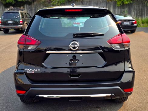 Used 2020 Nissan Rogue SV FWD image 6