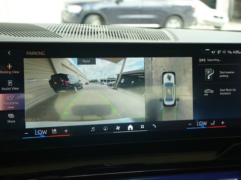 Used 2024 BMW 540i xDrive image 11